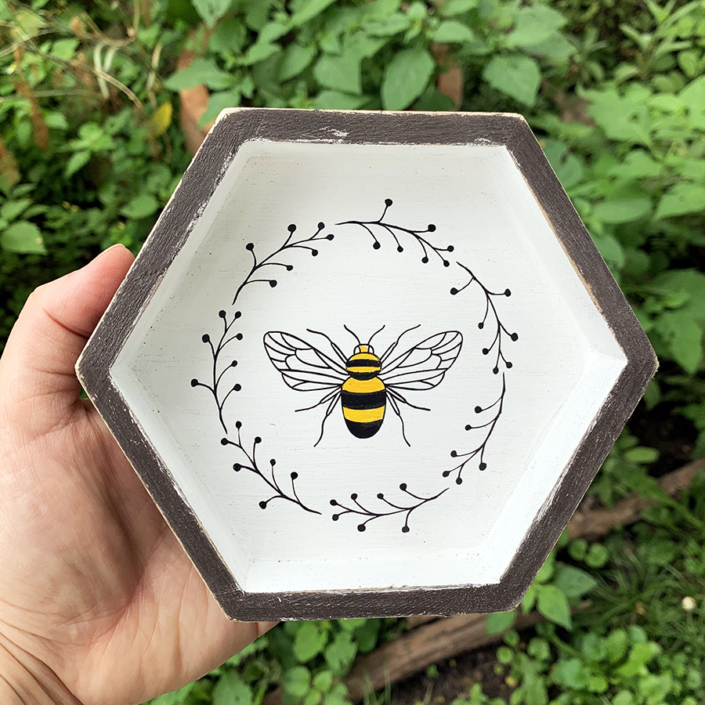 BeeWreath